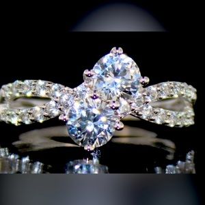 Elegant 1.60 ct White Sapphire Bypass Ring